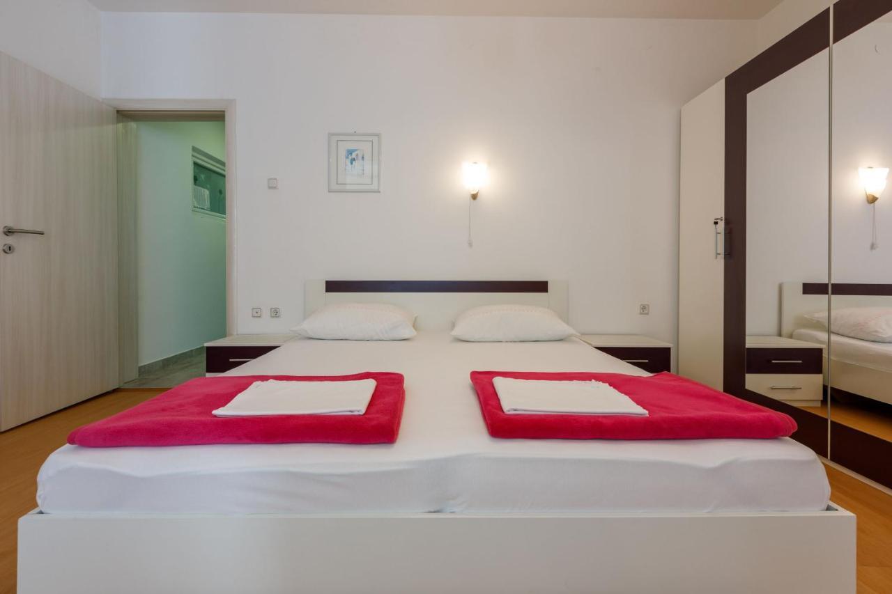 Apartments Zorica Dramalj Ngoại thất bức ảnh