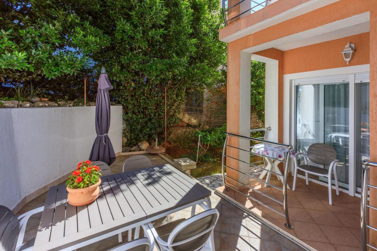 Apartments Zorica Dramalj Ngoại thất bức ảnh