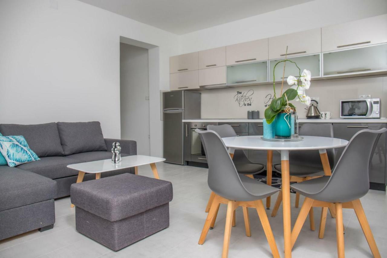 Apartments Zorica Dramalj Ngoại thất bức ảnh
