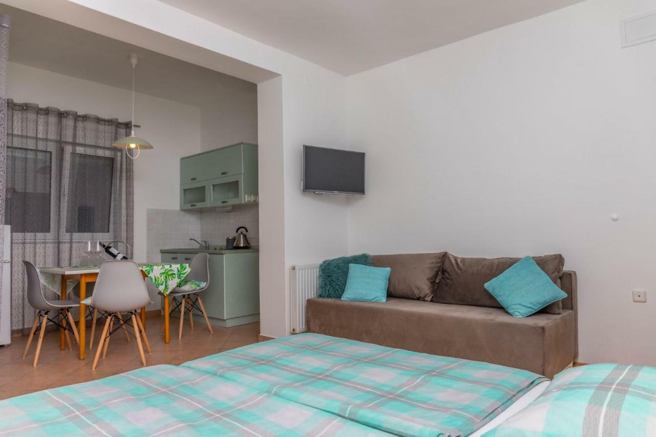 Apartments Zorica Dramalj Ngoại thất bức ảnh