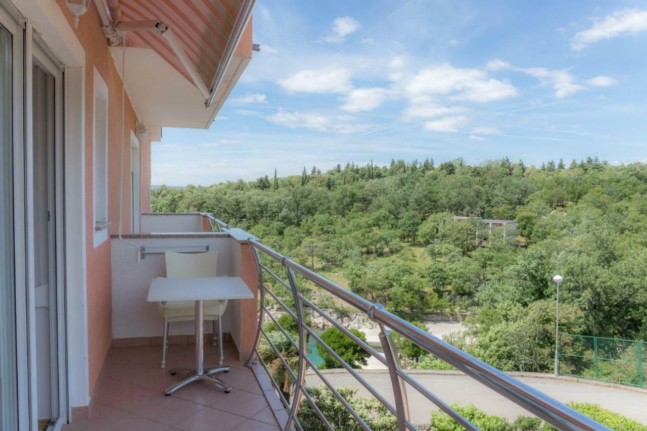Apartments Zorica Dramalj Ngoại thất bức ảnh