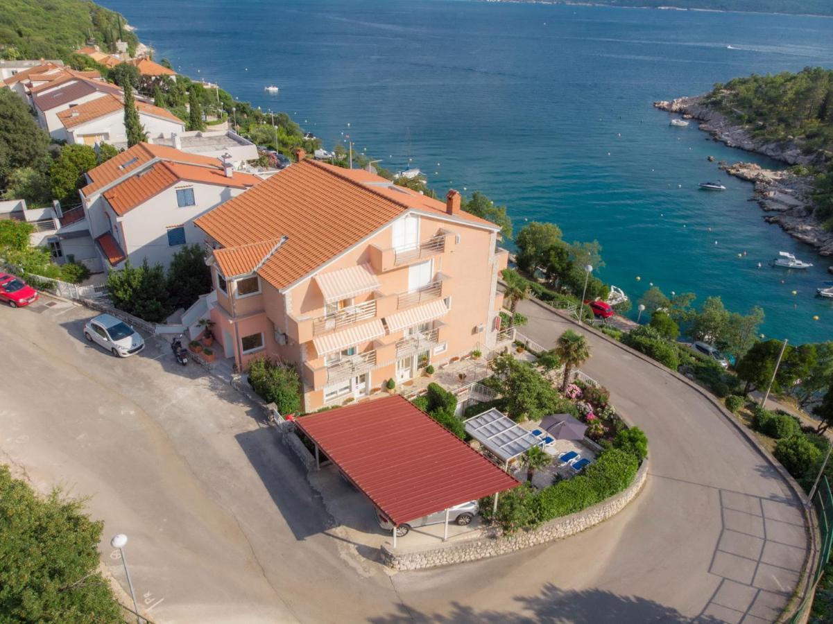 Apartments Zorica Dramalj Ngoại thất bức ảnh